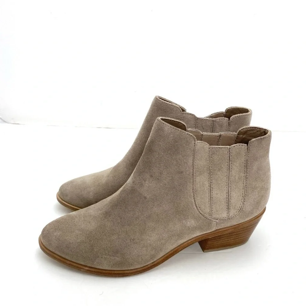 Joie Barlow Tan Suede Ankle Booties in Beige Stone/Tan Size 38